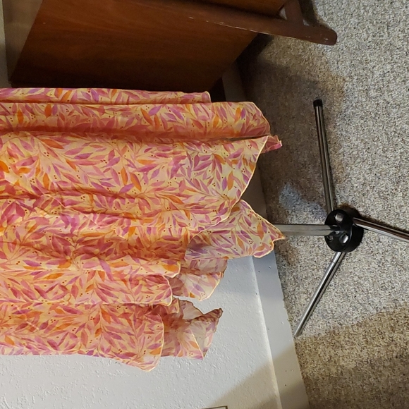 Silk Halter Dress; sz 8 - Picture 5 of 15